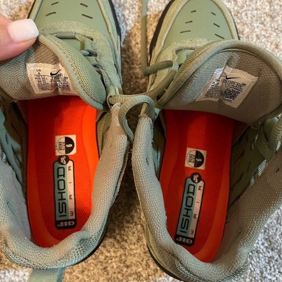 Nike Ishod Wair Green Sneakers Casual Athletic Design - Picture 7 of 7